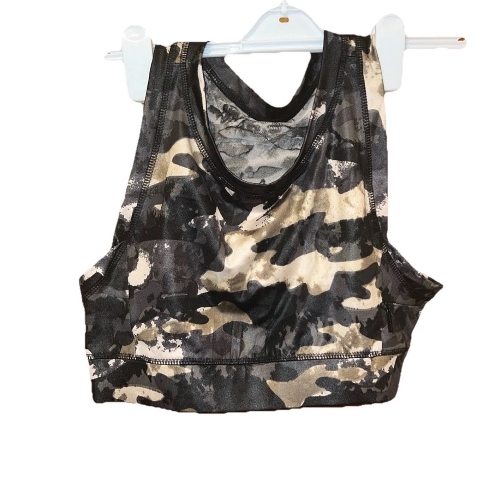 Tahari Sport XL Gray Camouflage crop top Bra Small Zipper Pocket  MSRP $38